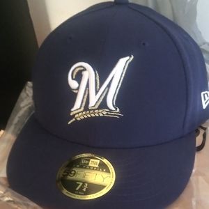 Baseball fitted cap